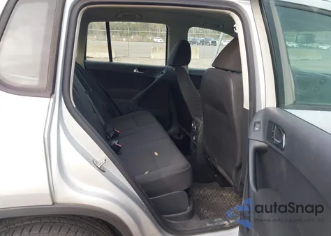 2015 Volkswagen Tiguan S из США, поврежденный, VIN WVGAV7AX0FW547202